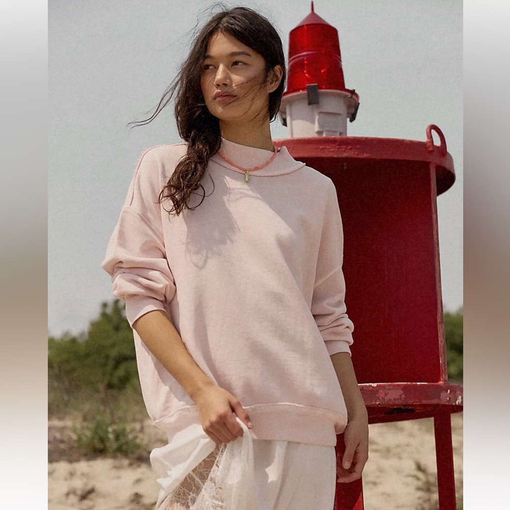 We the Free Palm Springs Pullover, size small. Colour: Mauve Chalk